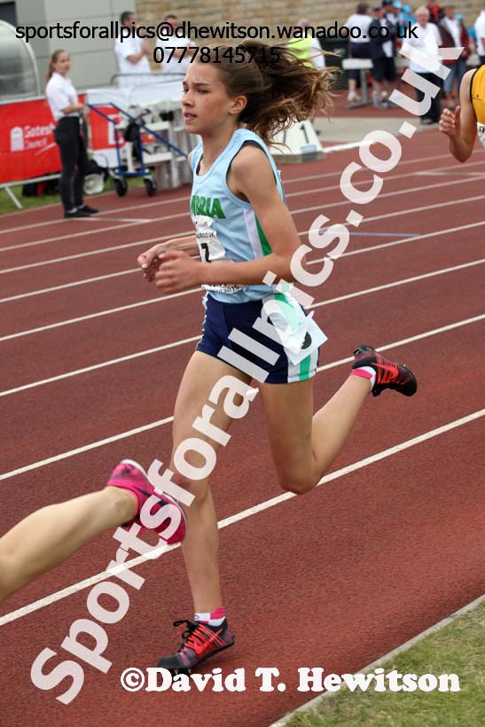 Junior girls 800 metres, 2015 English Schools Track and Field Champs., Gateshead Stadium. Photo: David T. Hewitson/Sports for All Pics